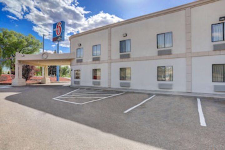 Motel 6 Espanola, NM - thumb 0