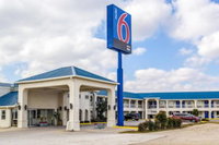 Motel 6 Seguin TX