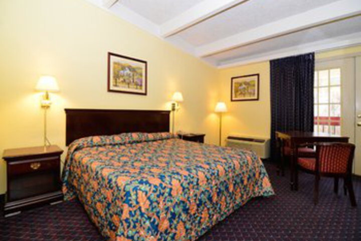 Econo Lodge - thumb 3