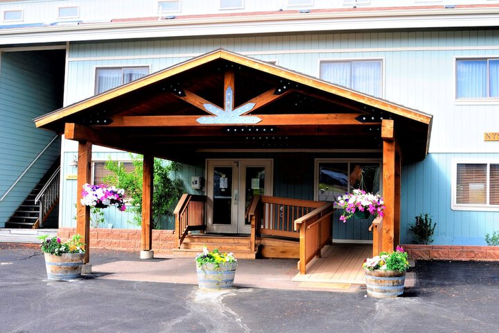 Twin Rivers Condominiums By Alderwood Colorado Management - thumb 5