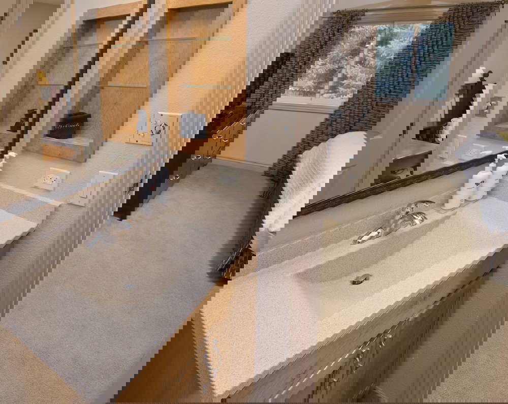 Falcon Point - thumb 4