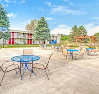 Travelodge by Wyndham Adrian - Students Accommodation