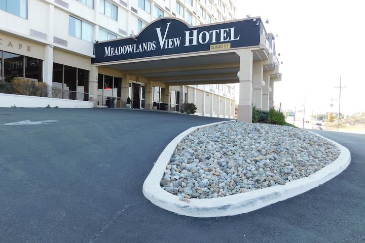 Meadowlands View Hotel - thumb 1