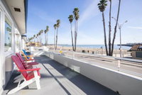 Beach Street Inn and Suites