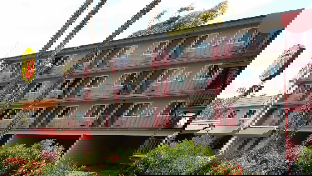 Super 8 By Wyndham San Diego Hotel Circle - thumb 0