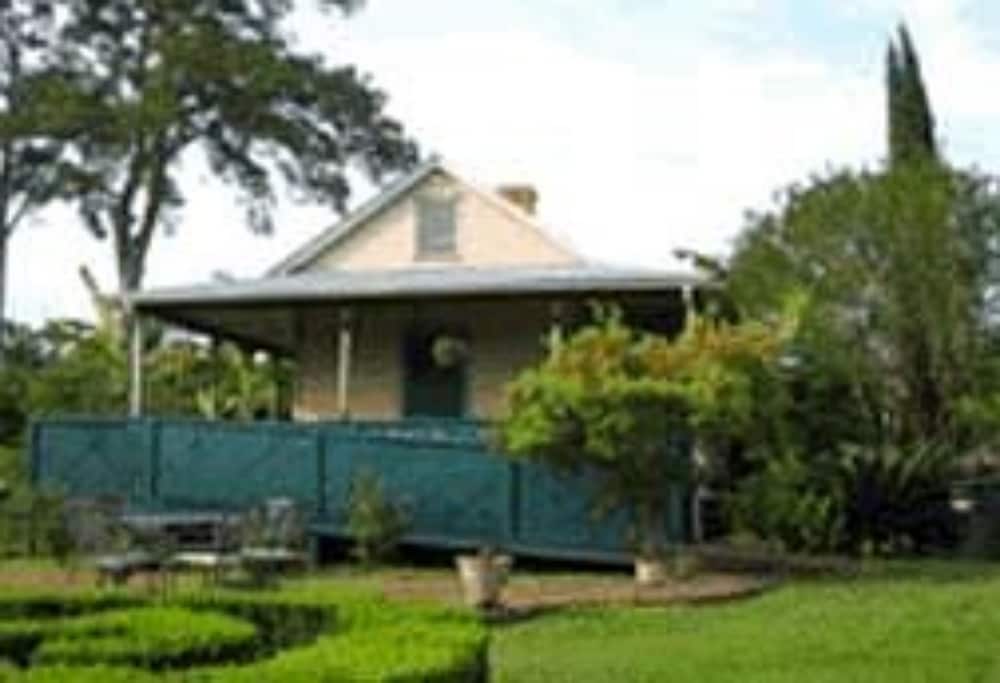 Maison Des Amis - thumb 0