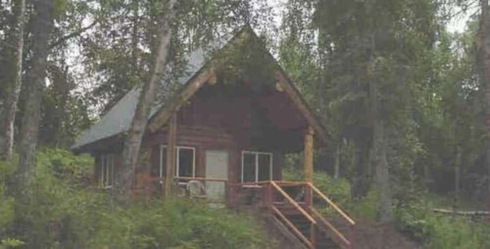 Daniels Lake Lodge B&B - thumb 0