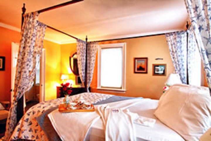 1750 Inn At Sandwich Center - thumb 3