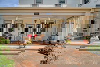 Bybee's Historic Inn