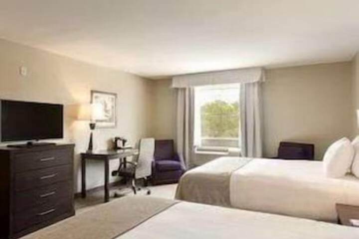 Baymont By Wyndham College Station - thumb 0