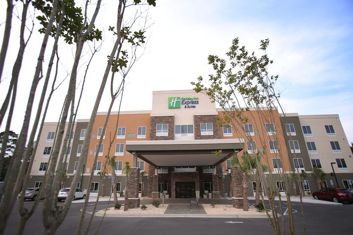 Holiday Inn Express & Suites Southport - Oak Island Area, An IHG Hotel - thumb 1