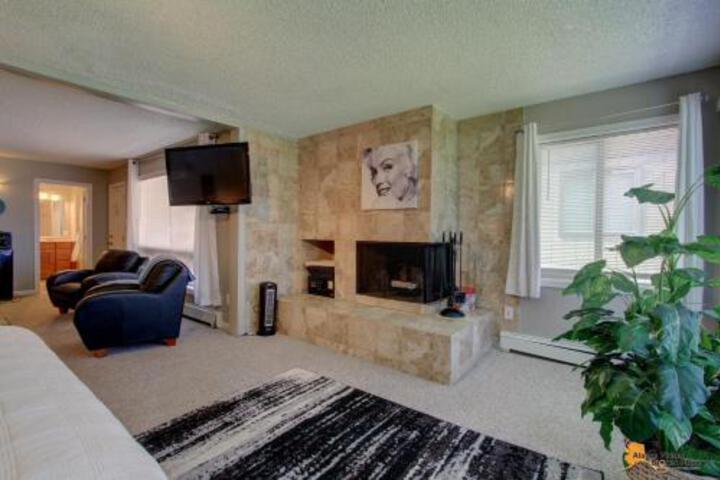 Anchorage Uptown Suites - thumb 2