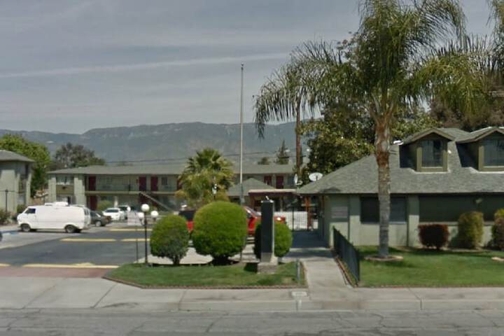 Sunpark Inn & Suites - thumb 1