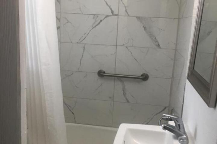 A1A Travel Inn - thumb 7