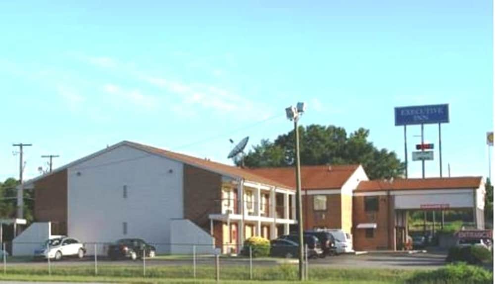 Executive Inn - thumb 1