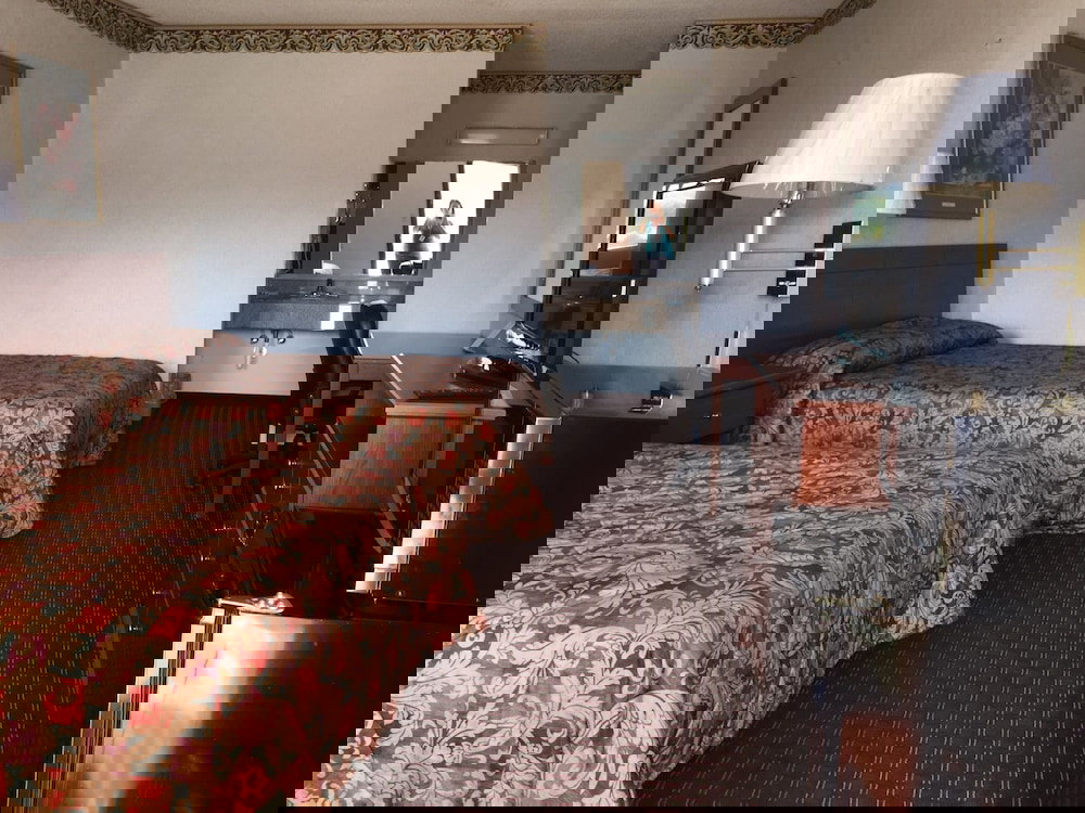 Executive Inn - thumb 3