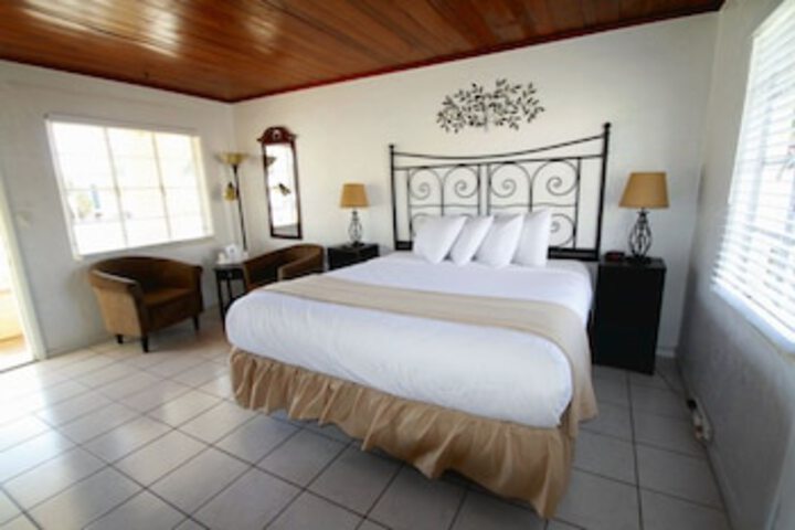 Island Breeze Inn - thumb 0