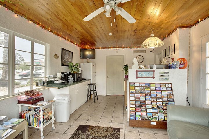 Island Breeze Inn - thumb 2