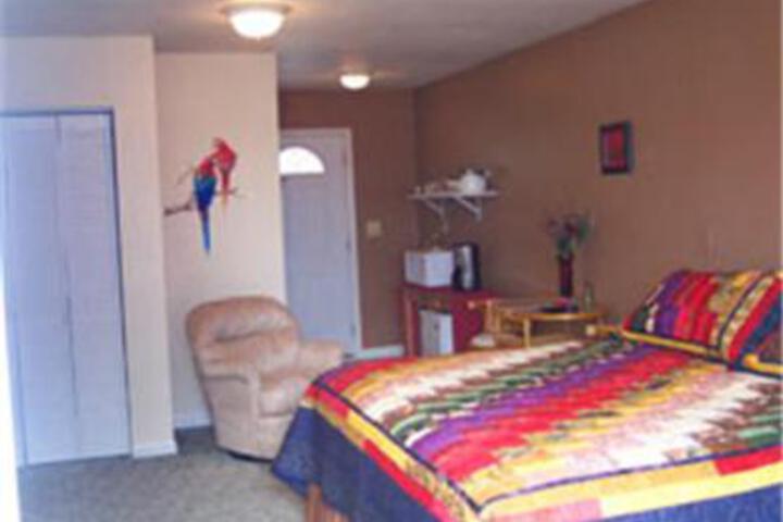 The Spyglass Inn - thumb 4