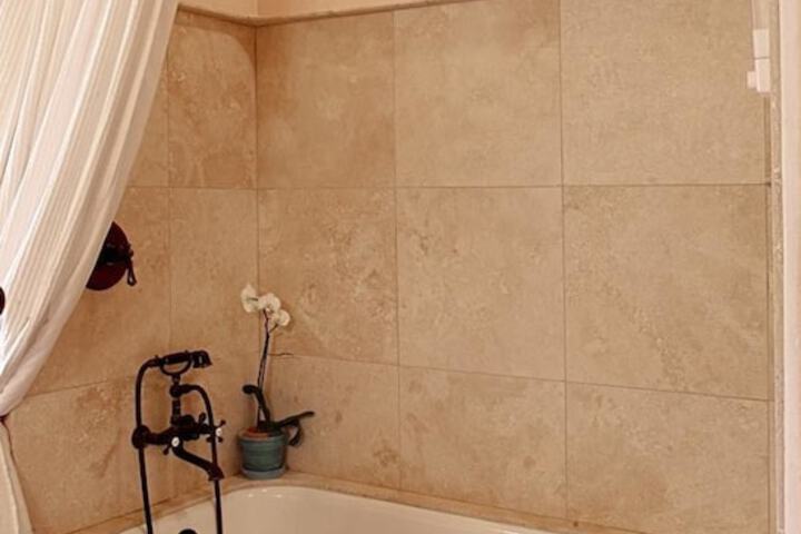 Les Artistes Inn - thumb 7