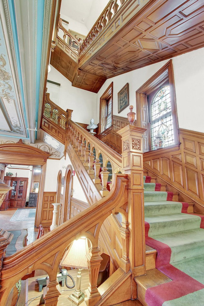 The Gables At Stirling Guest Hotel - thumb 3