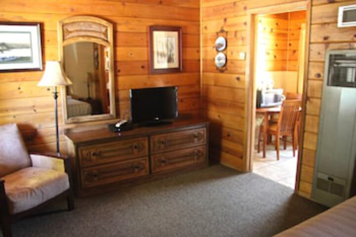 Andruss Motel - thumb 1