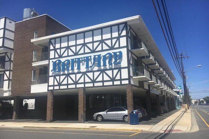 Brittany Motel - thumb 1