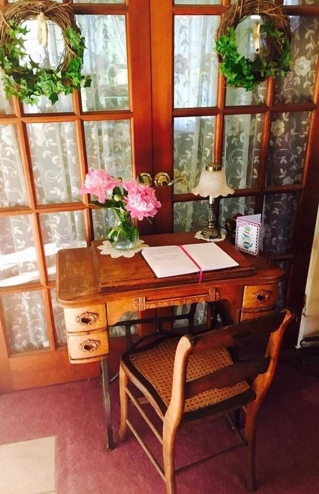 The Bella Ella B&B - thumb 1