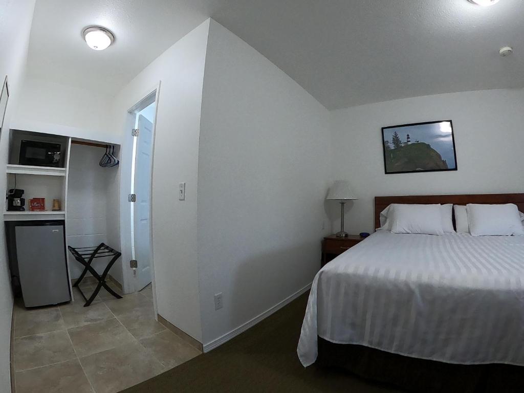 Col Pacific Motel - thumb 5