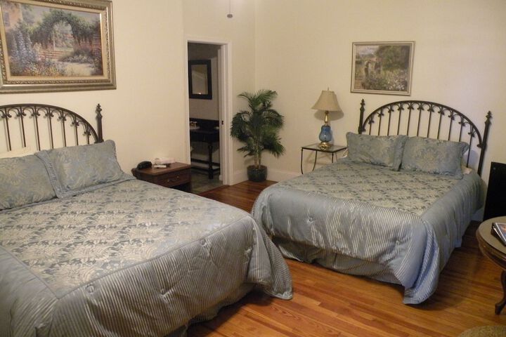 1876 Heritage Inn - thumb 6