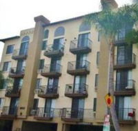 Hollywood Bowl Residence - Tourism Bookings