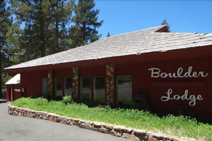 Boulder Lodge - thumb 0