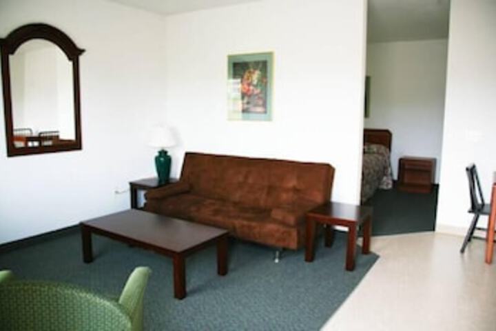 Ponderosa Motel - thumb 3