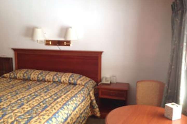 Sun 'N Snow Hotel - thumb 4