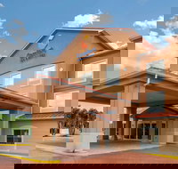 Comfort Inn  Suites Airport - Tourism Bookings