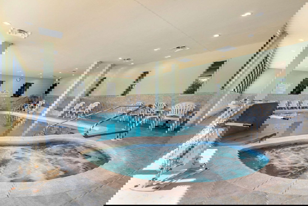 Comfort Inn And Suites - thumb 3