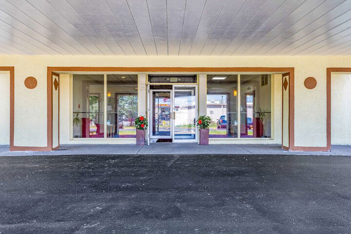 Econo Lodge - thumb 2