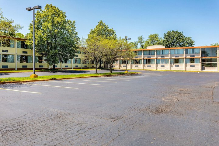 Econo Lodge - thumb 5