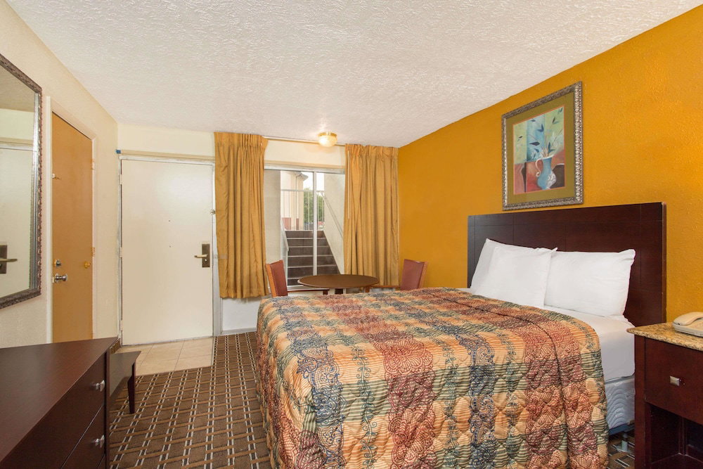 Days Inn By Wyndham Chester - thumb 6
