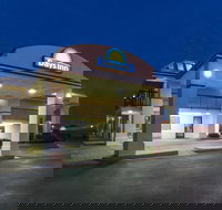 Days Inn by Wyndham Oklahoma City West - Tourism Bookings