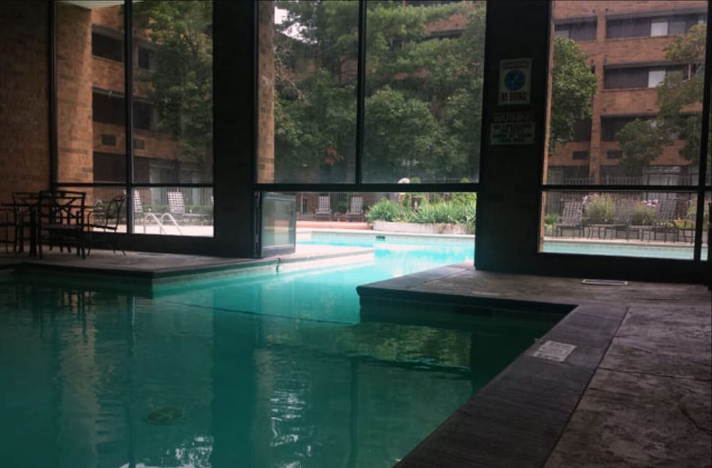 The Plaza Grand Rapids Airport Hotel & Conference Center - thumb 2