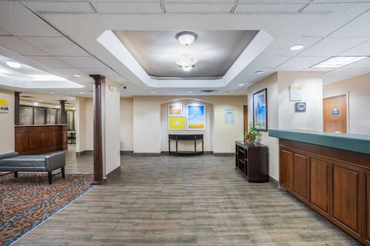 Days Inn By Wyndham Clarksville North - thumb 2