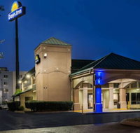 Days Inn by Wyndham Clarksville North - USA Accommodation