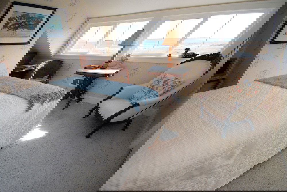 China Beach Retreat - thumb 1