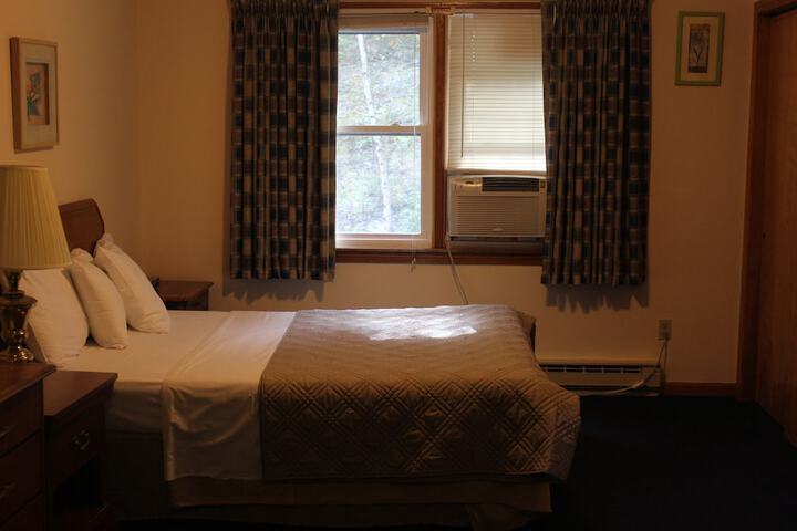 Chatham Travel Lodge - thumb 3