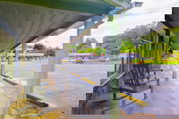 Lloyd's On The River Country Inn By Oyo