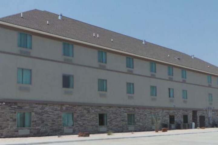 Oakwood Suites Hotel - thumb 1