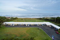 Deane's Oceanfront Lodge