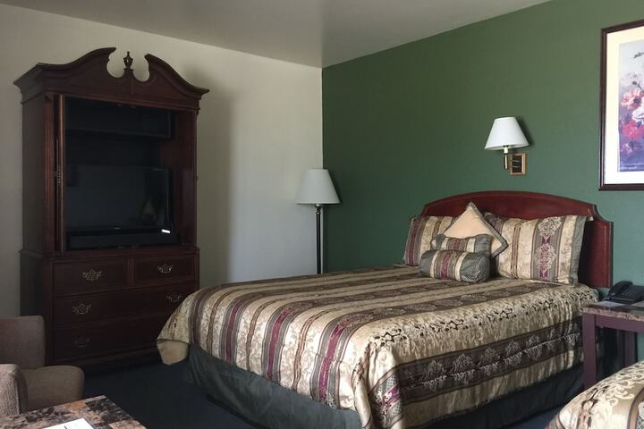 Crest Country Inn - thumb 7