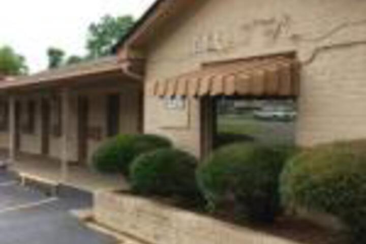 Texas Inn Motel - thumb 0